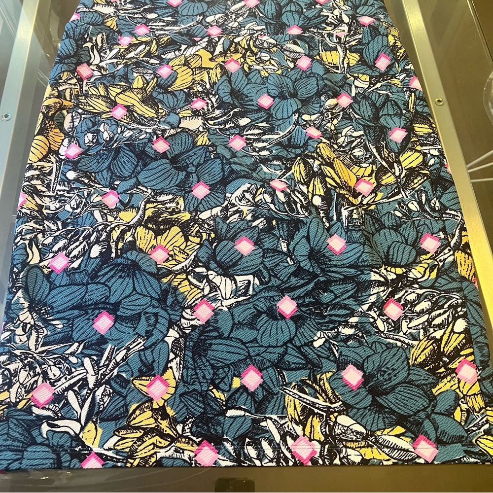 LuLaRoe Multicolor Floral Cassie Pencil Skirt